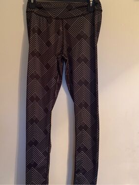 Mini Beast Women’s Black Geometric Print Leggings
